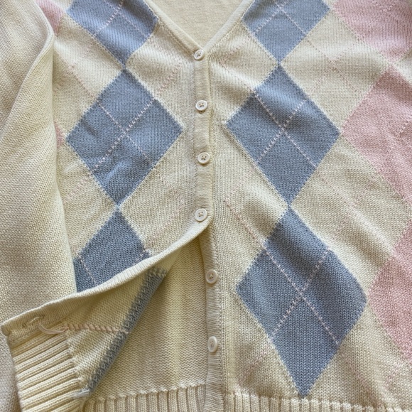 Brandy Melville Cream and Pink V-Neck Argyle Cardigan Sweater - Picture 2 of 5